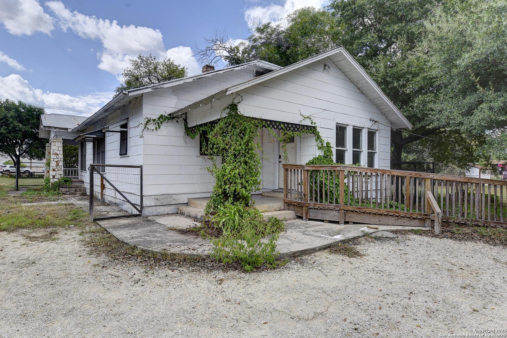 main property photo 7