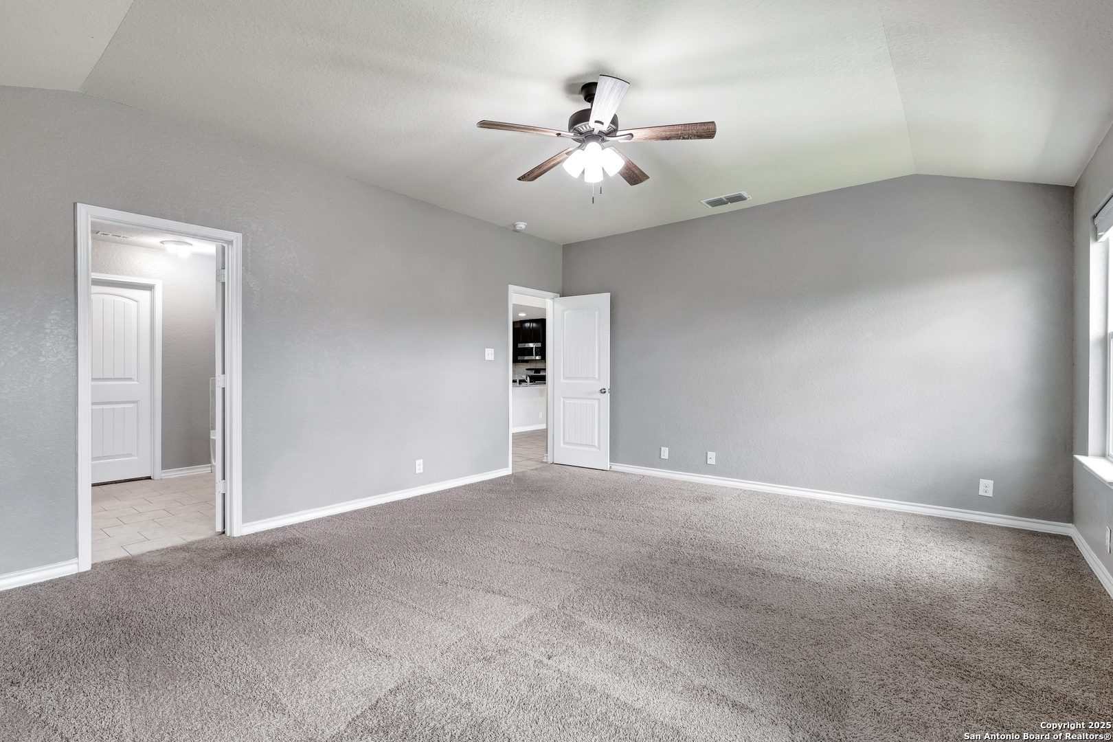 property viewer photo 19