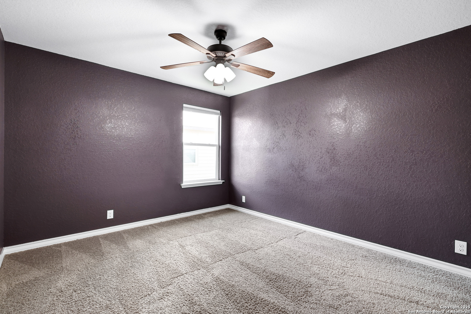 property viewer photo 36