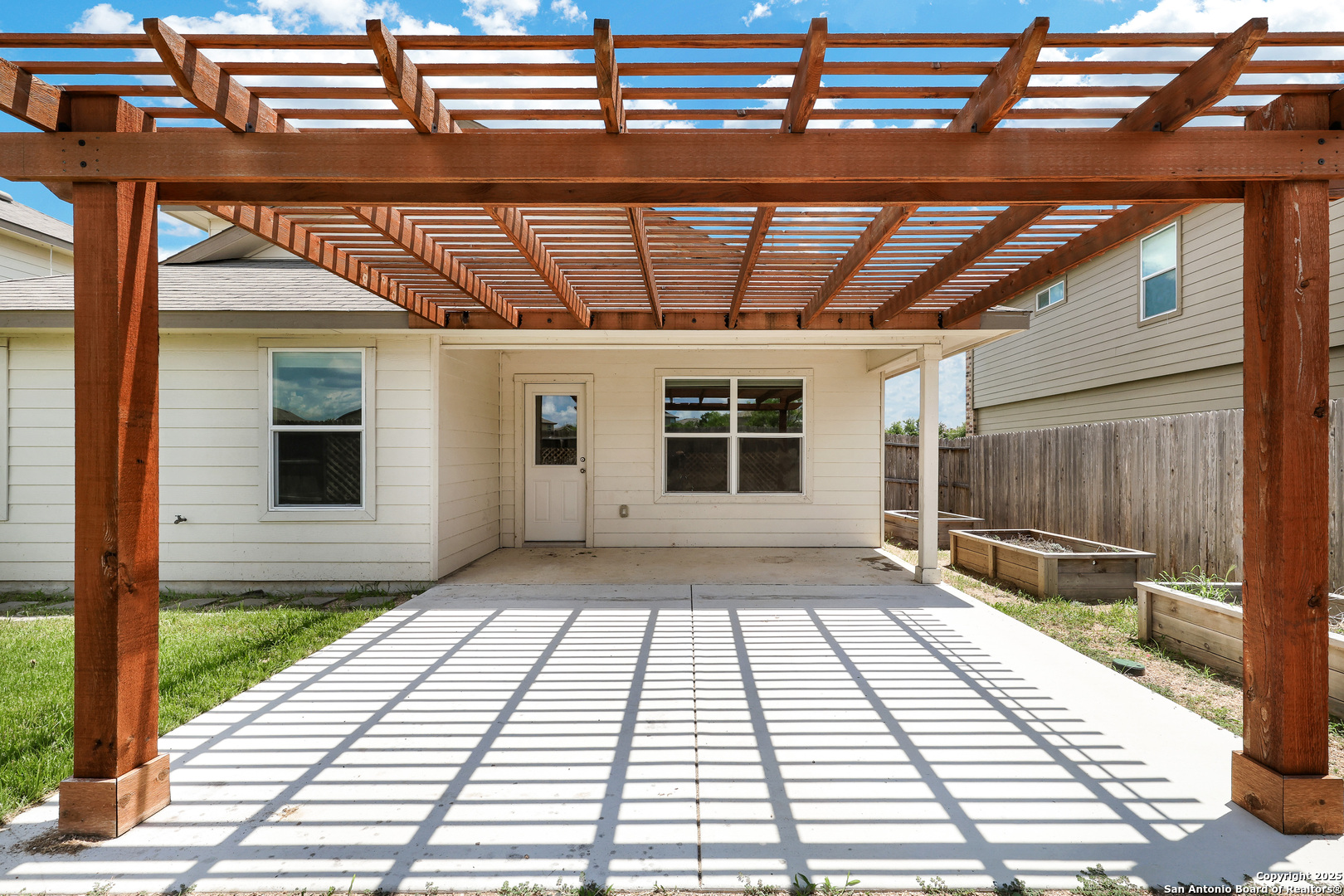 property viewer photo 40