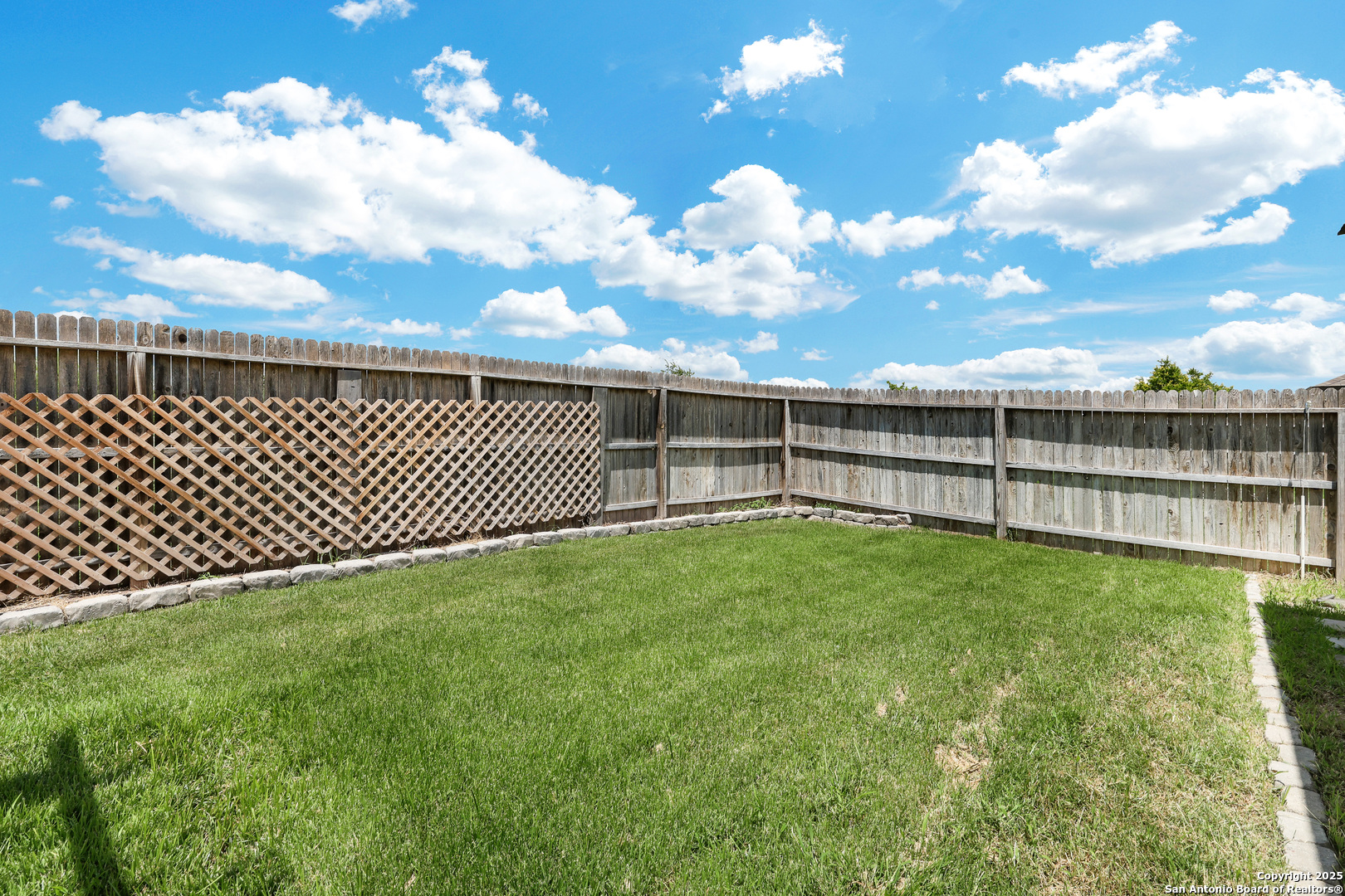 property viewer photo 41