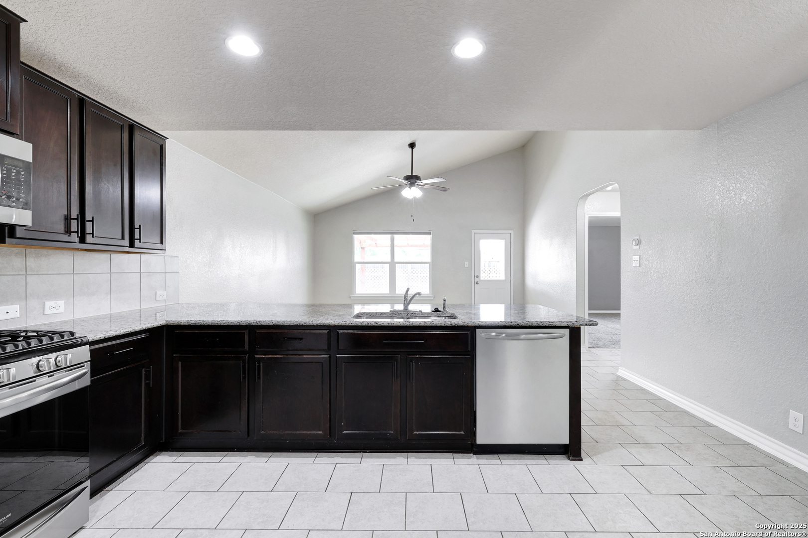 property viewer photo 8