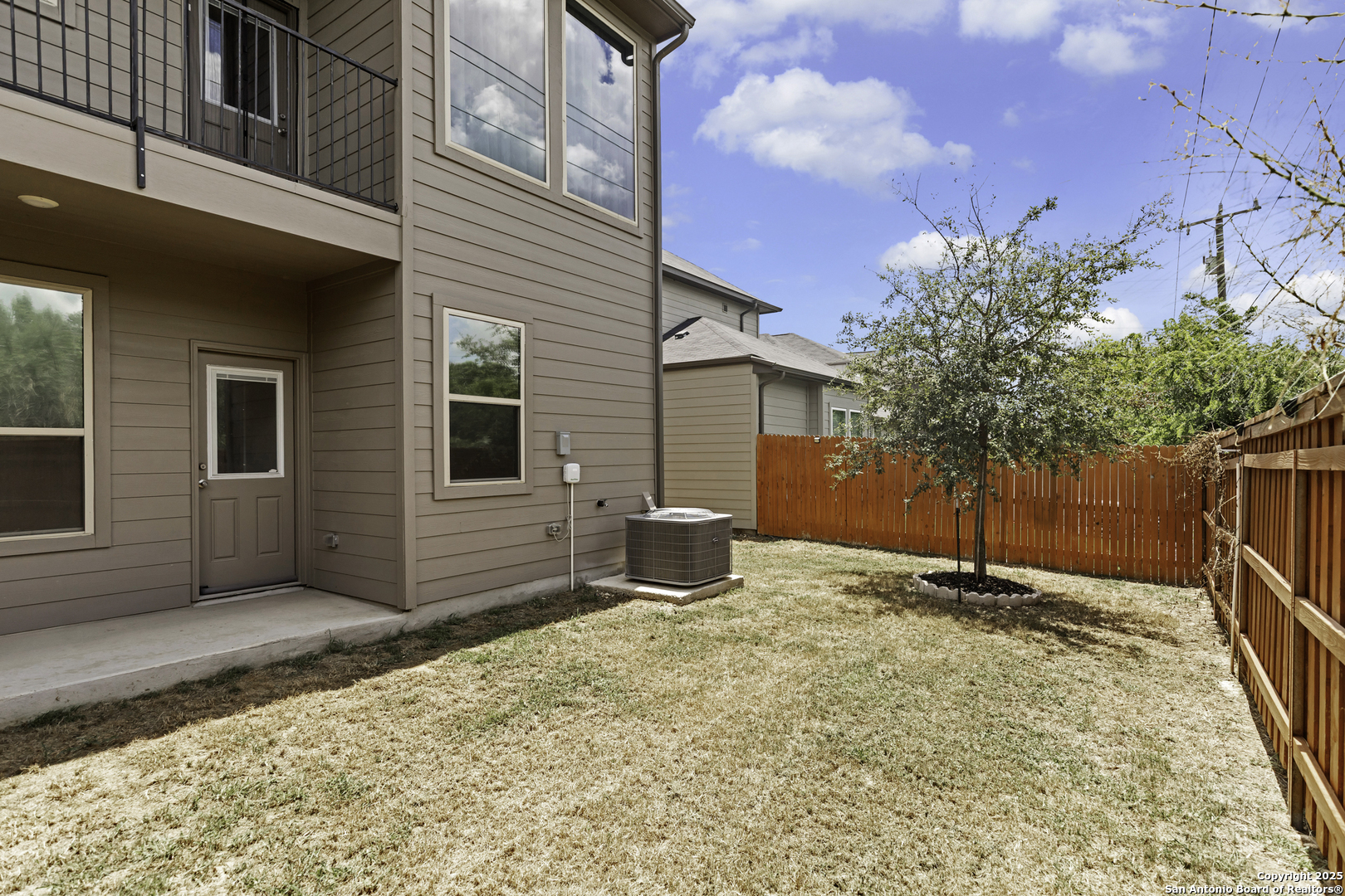 main property photo 21