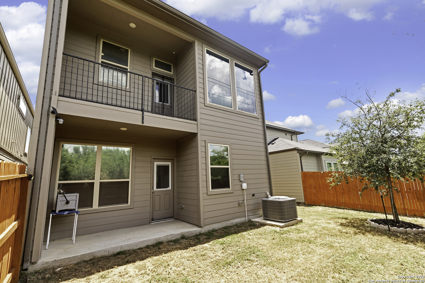 main property photo 22