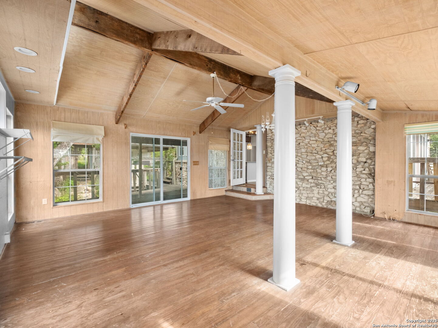 main property photo 20