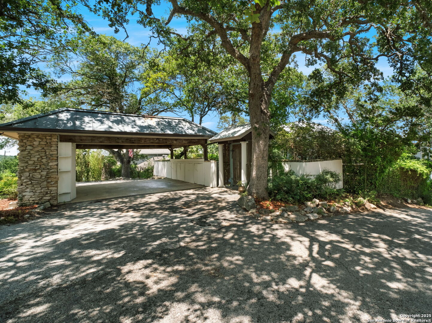 main property photo 45