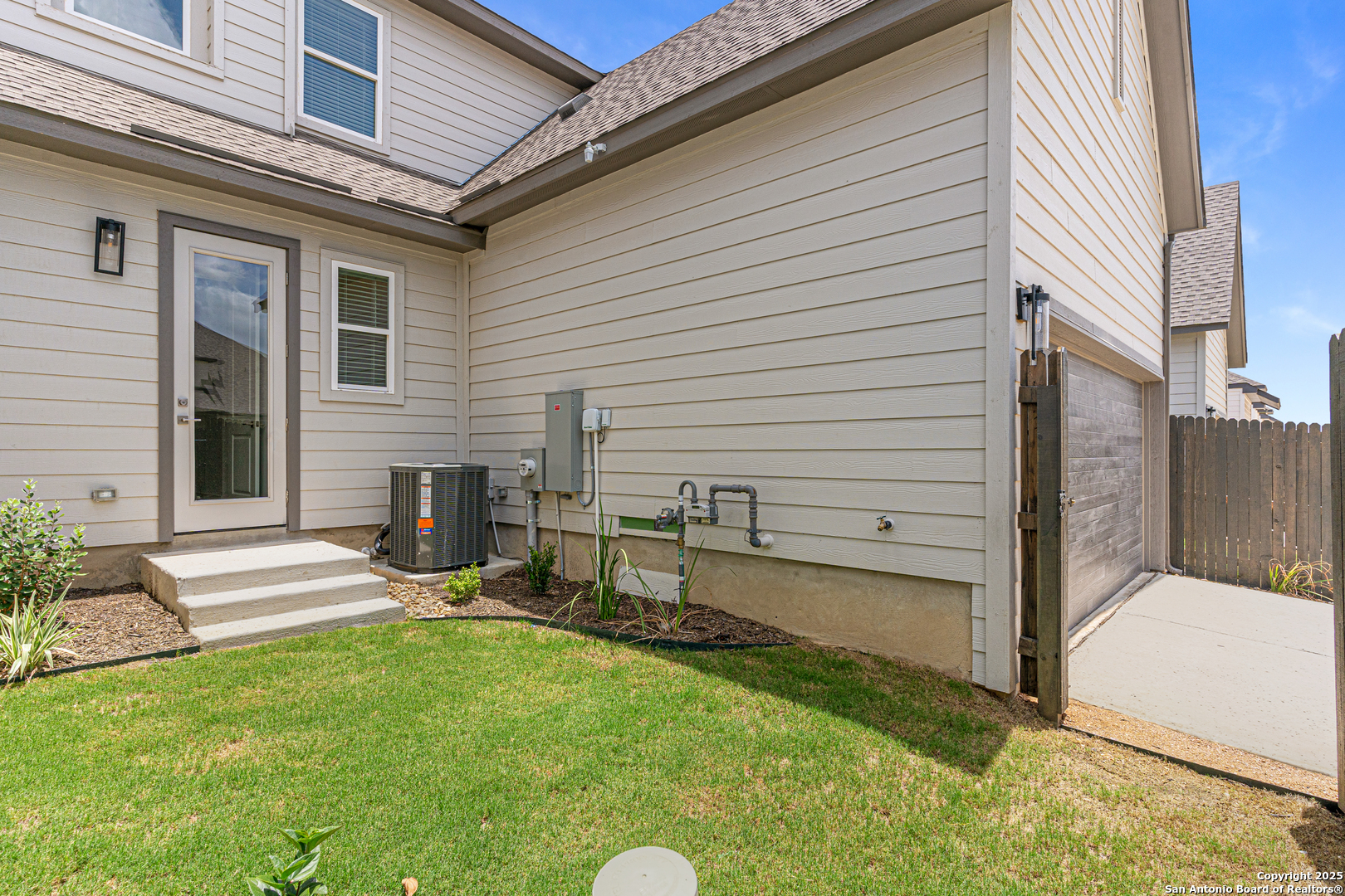 main property photo 43