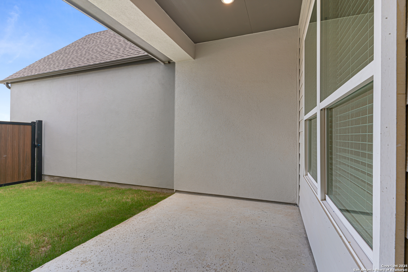main property photo 46