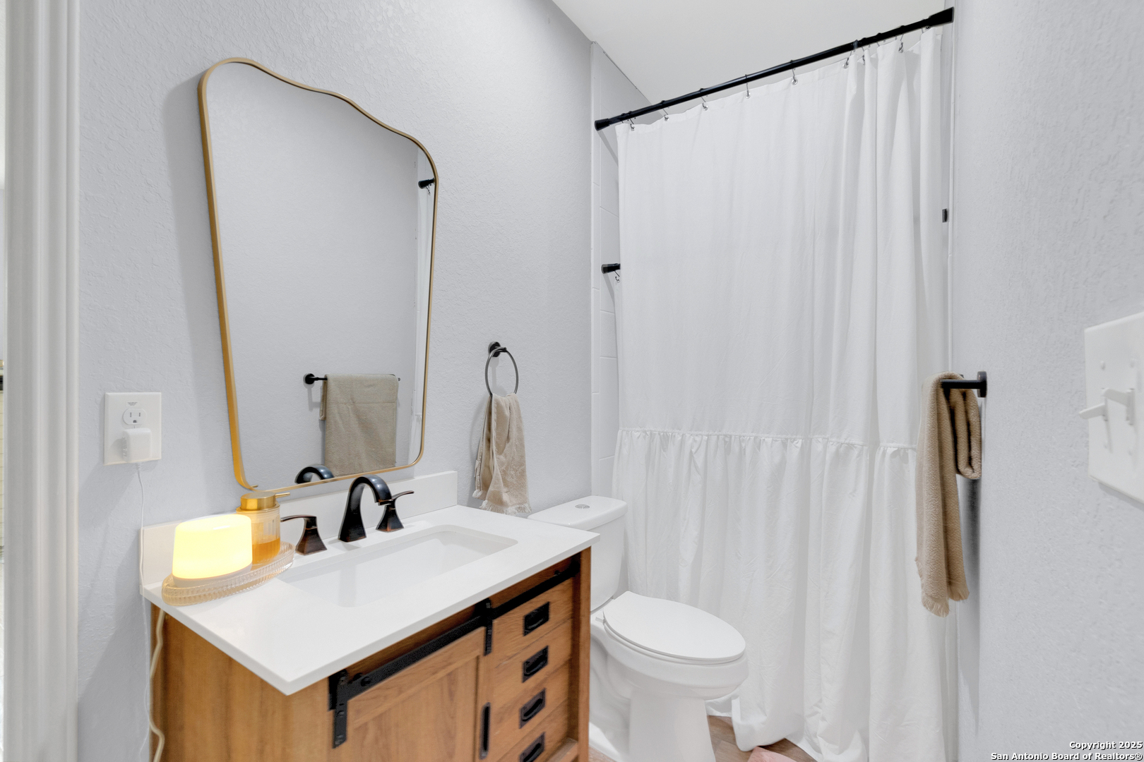 property viewer photo 13