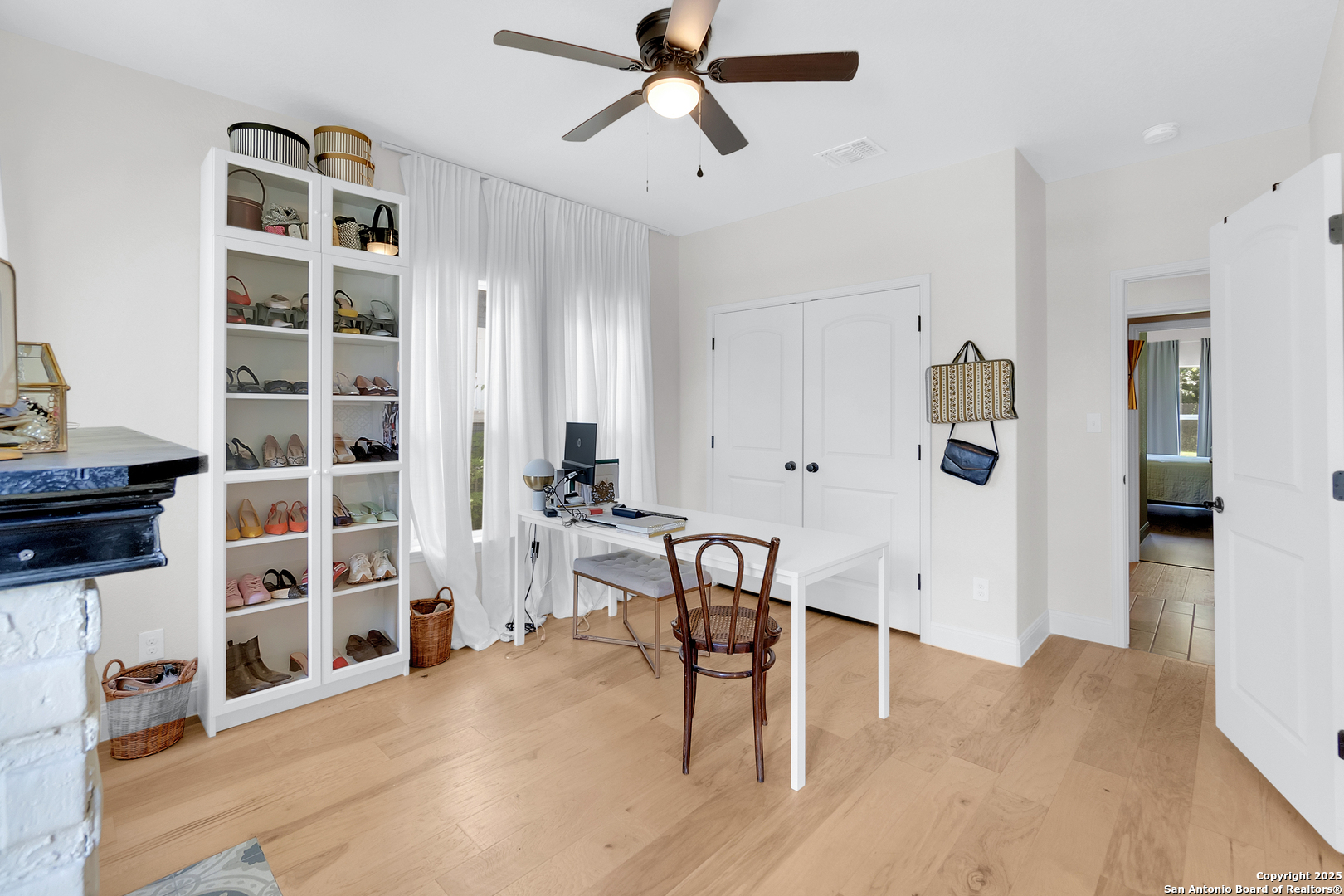 property viewer photo 15