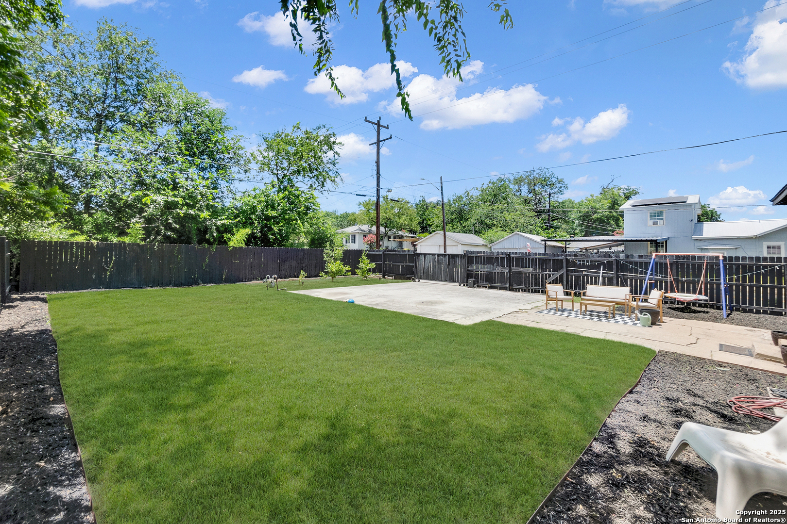 property viewer photo 18