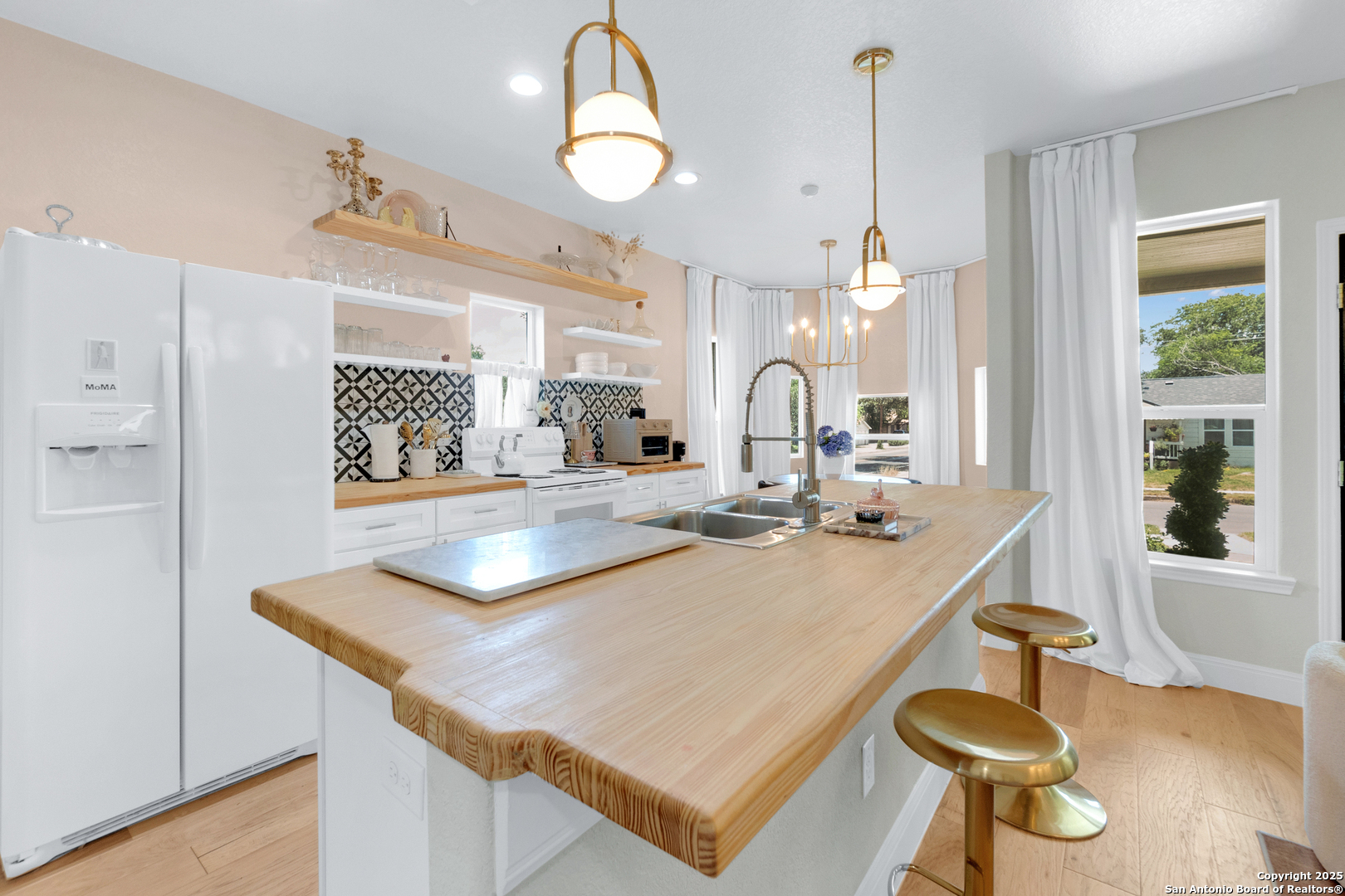 property viewer photo 5