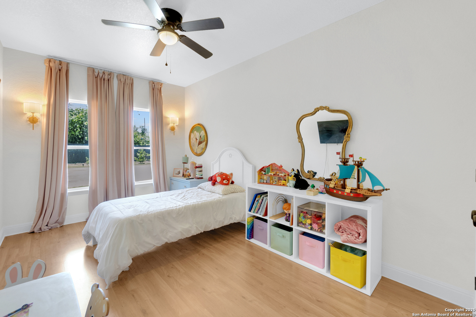 property viewer photo 9