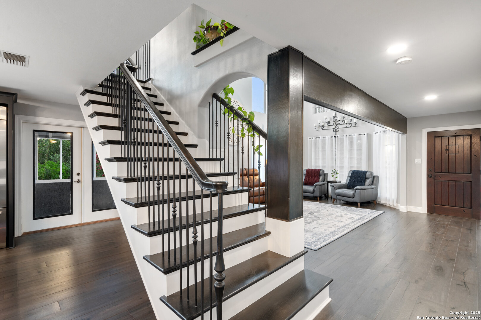 property viewer photo 10