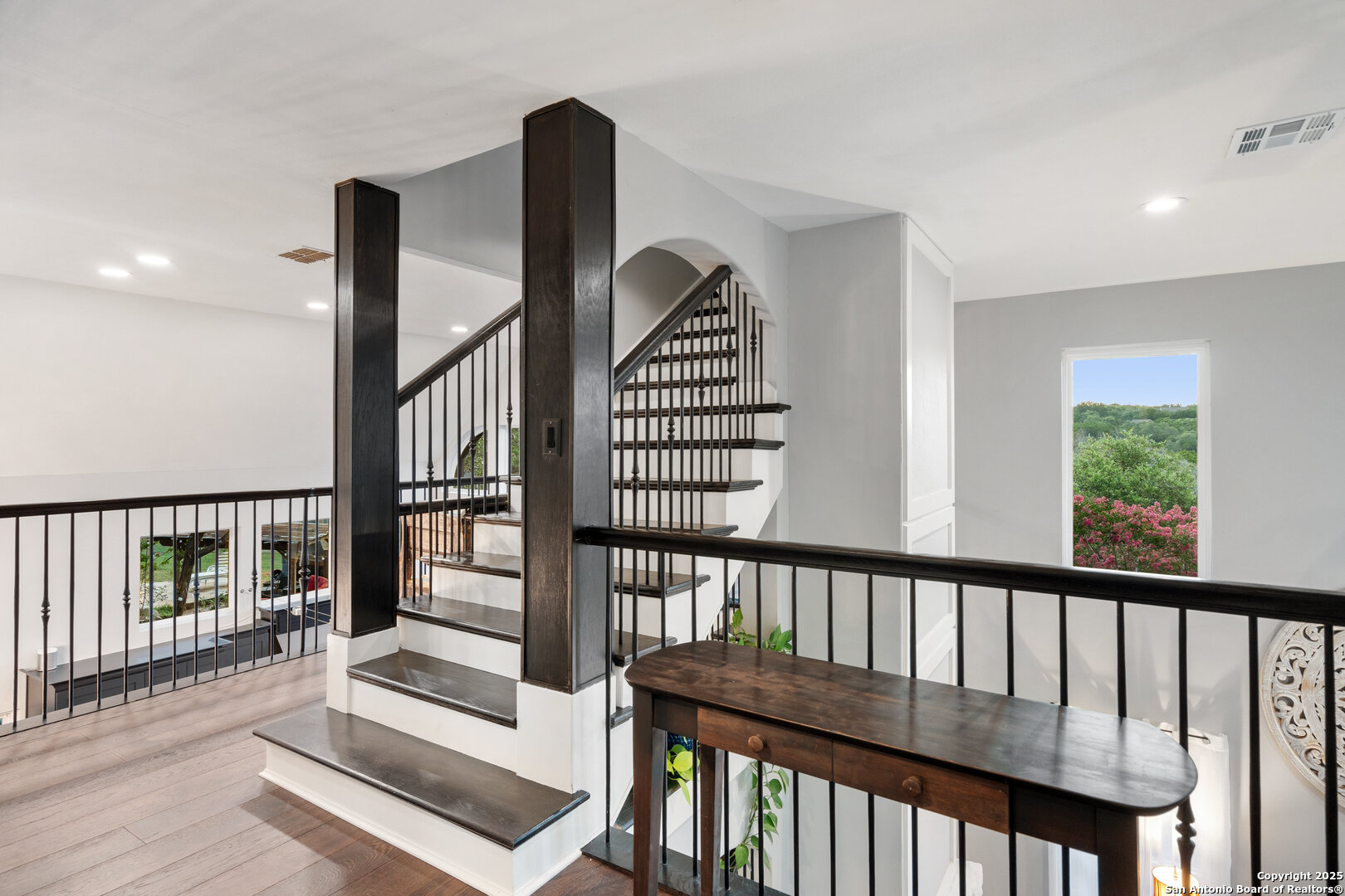 property viewer photo 11