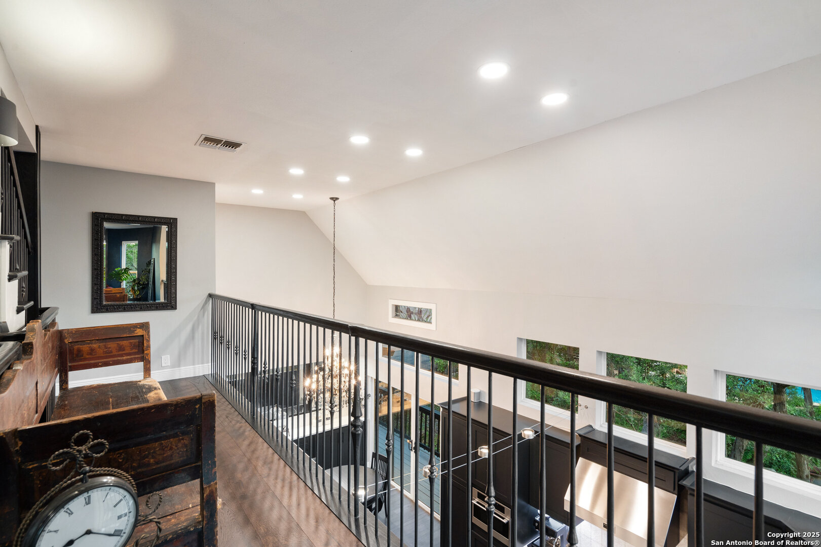 property viewer photo 12