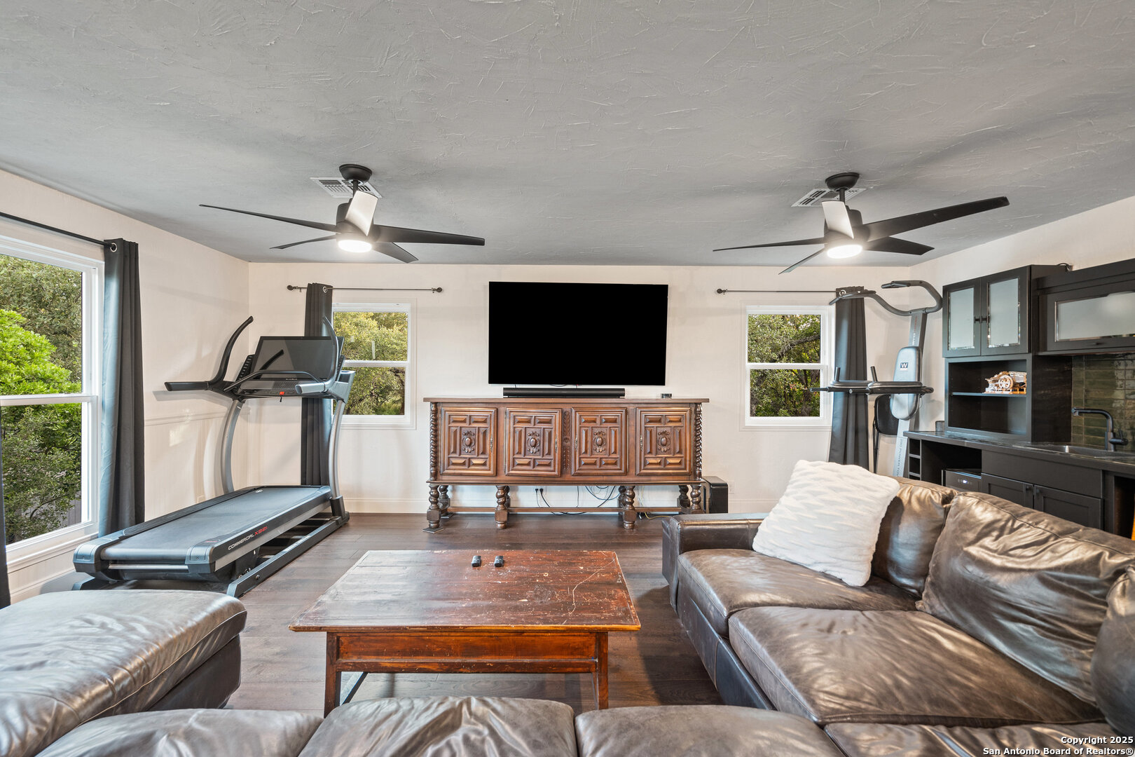property viewer photo 13
