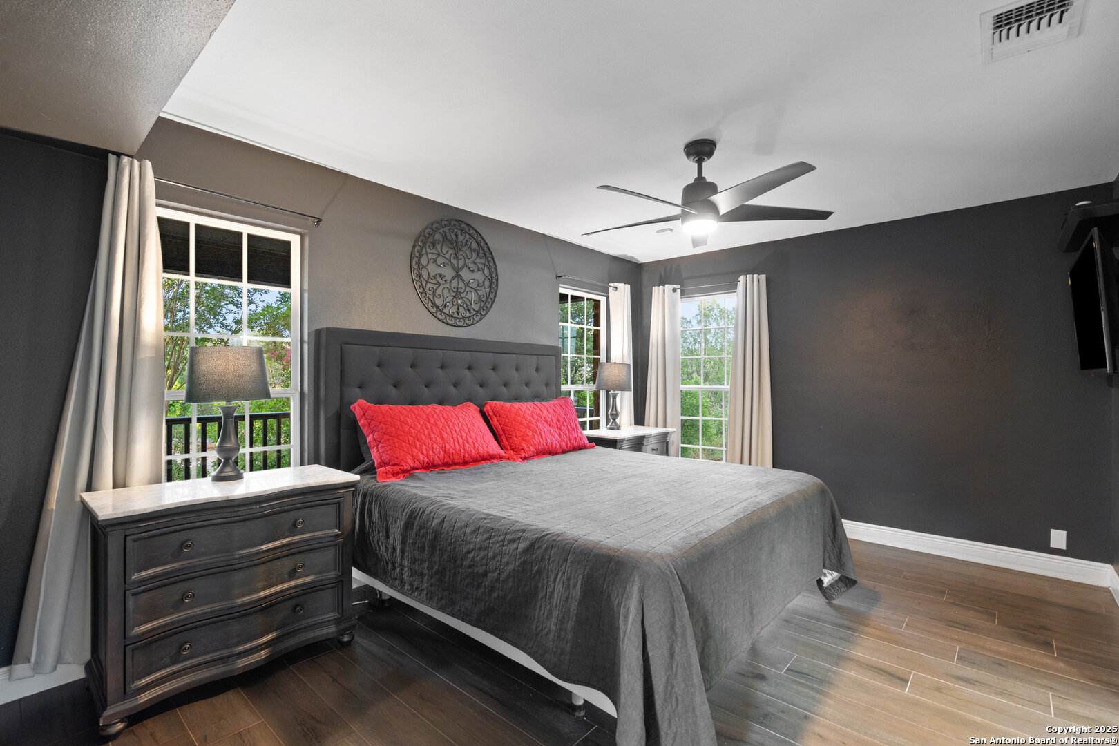 property viewer photo 17