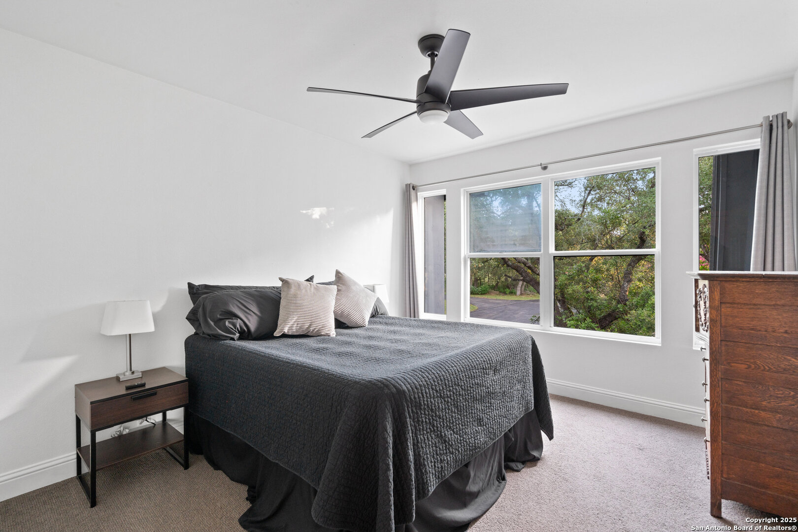 property viewer photo 22