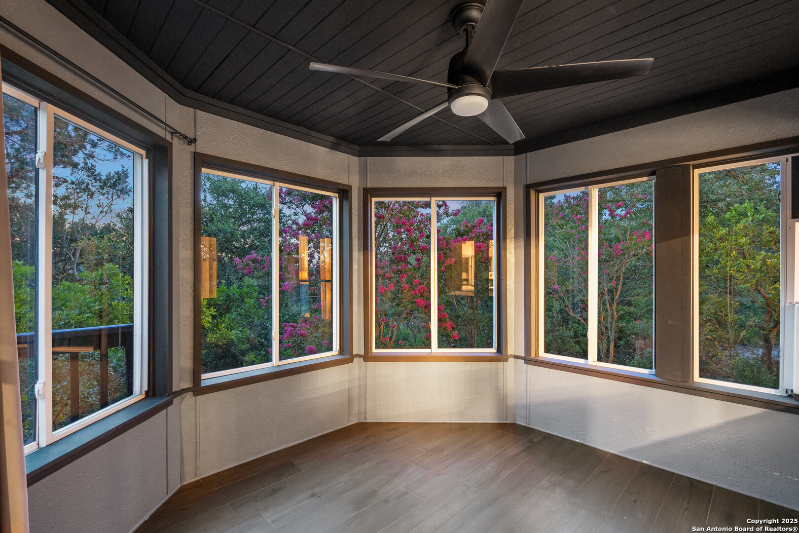 property viewer photo 24