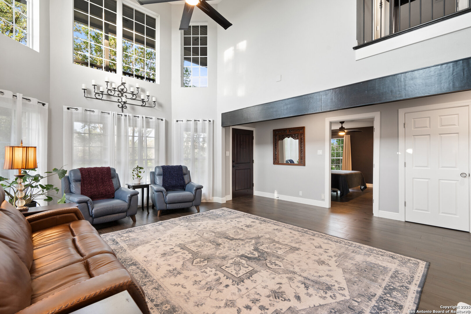 property viewer photo 4