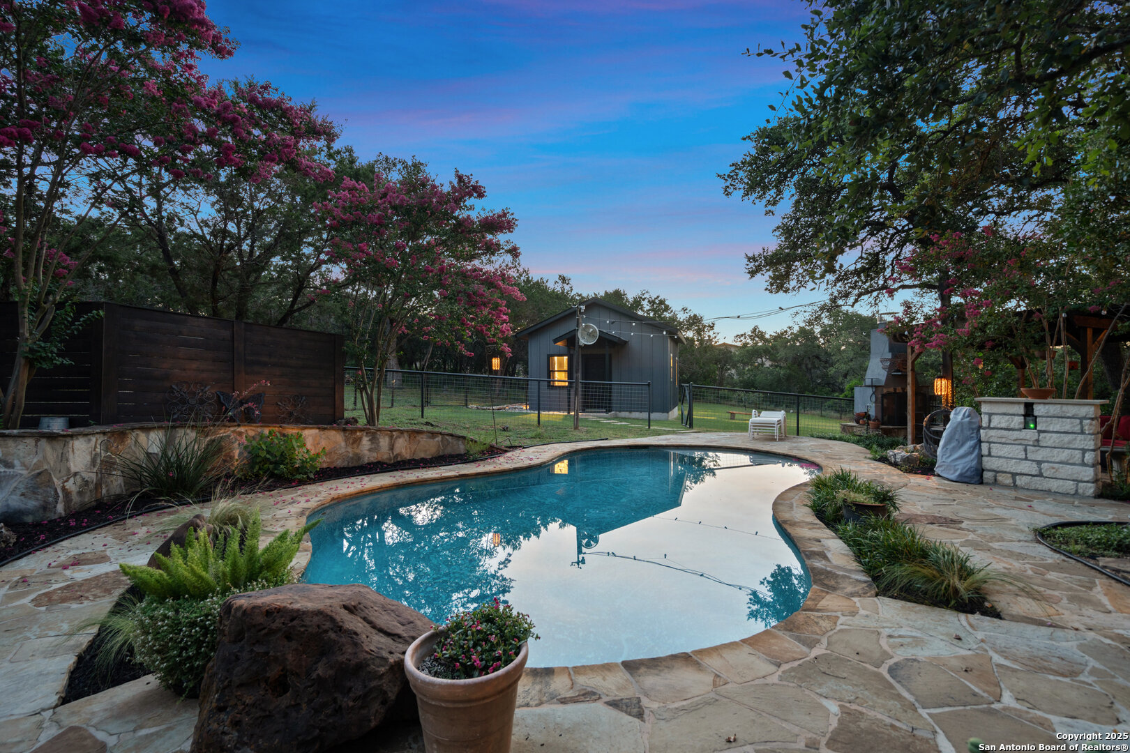 property viewer photo 53