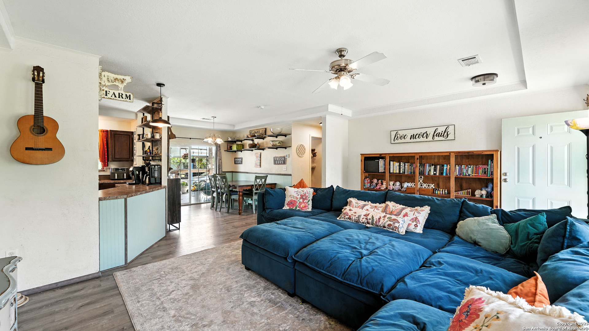 property viewer photo 13