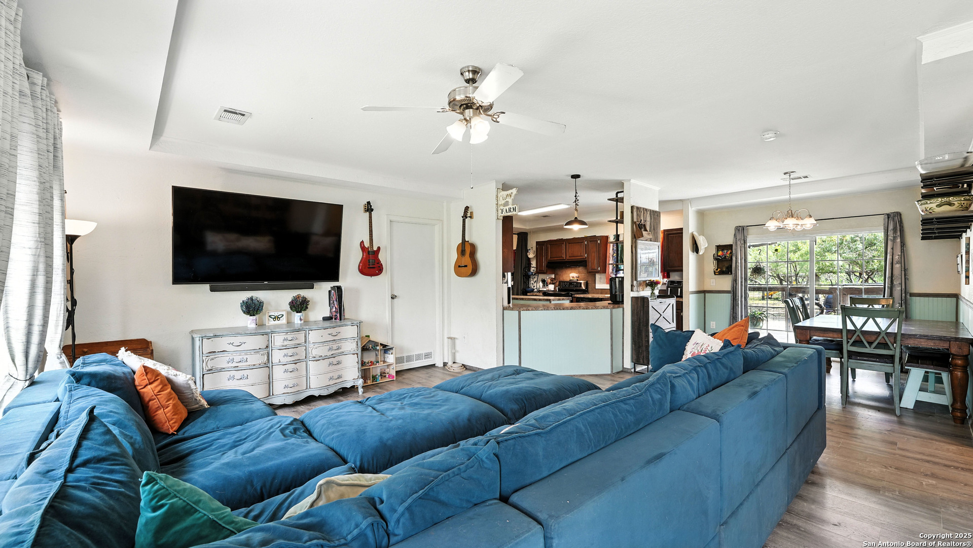 property viewer photo 15