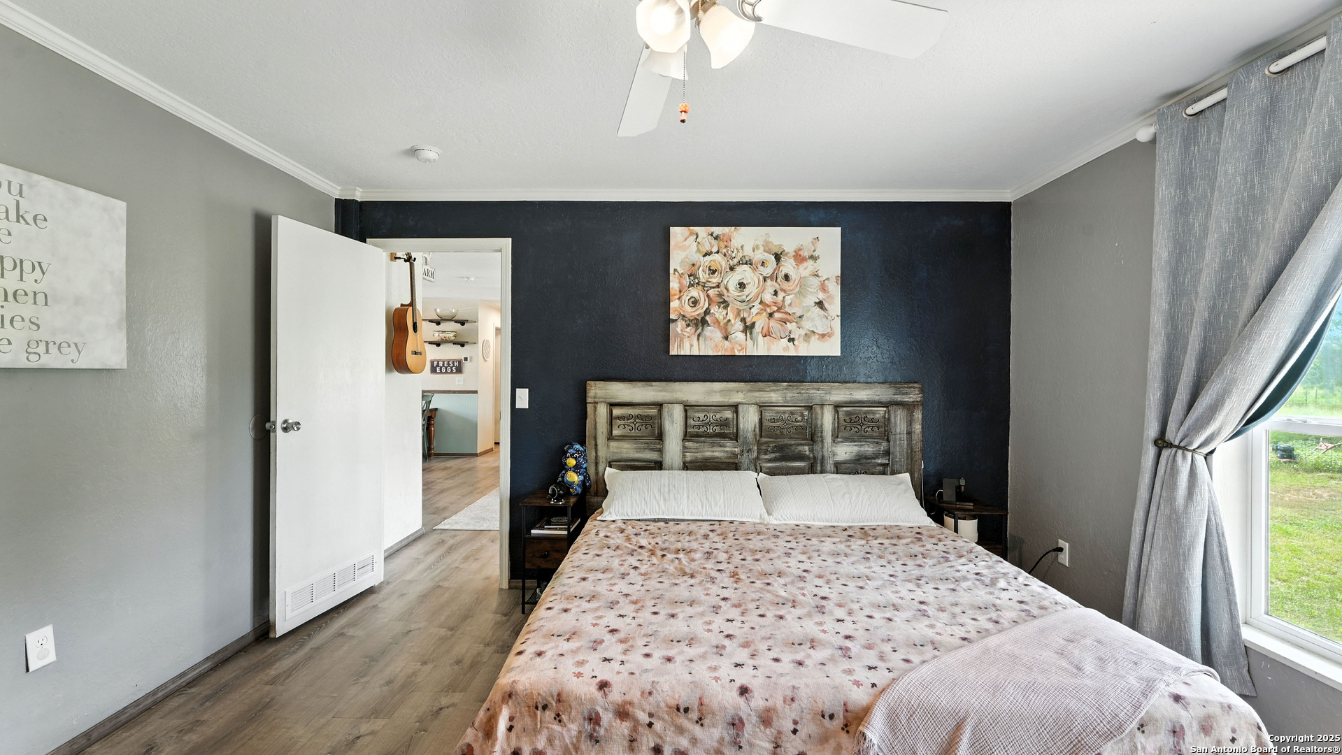 property viewer photo 16