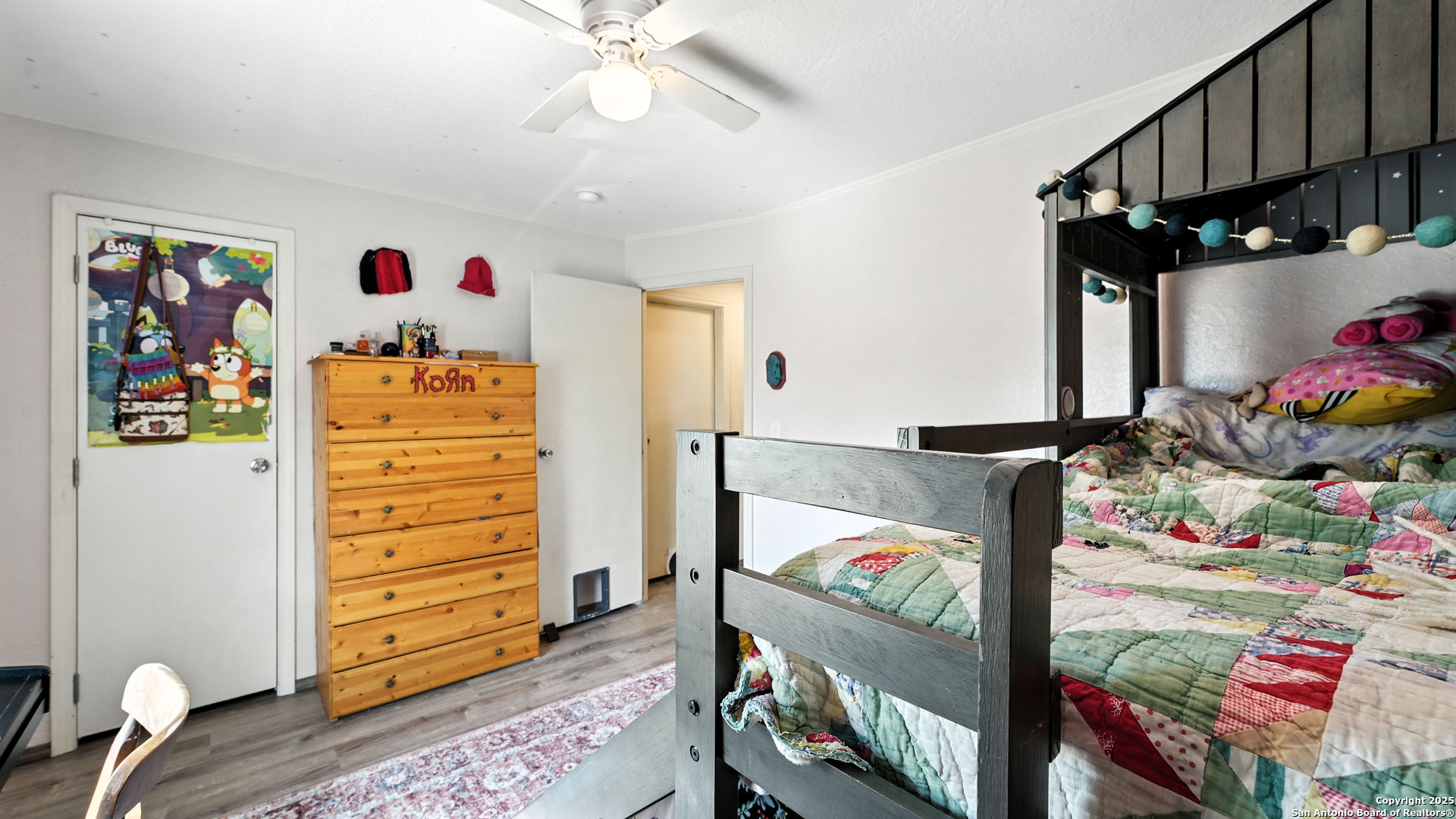 property viewer photo 20