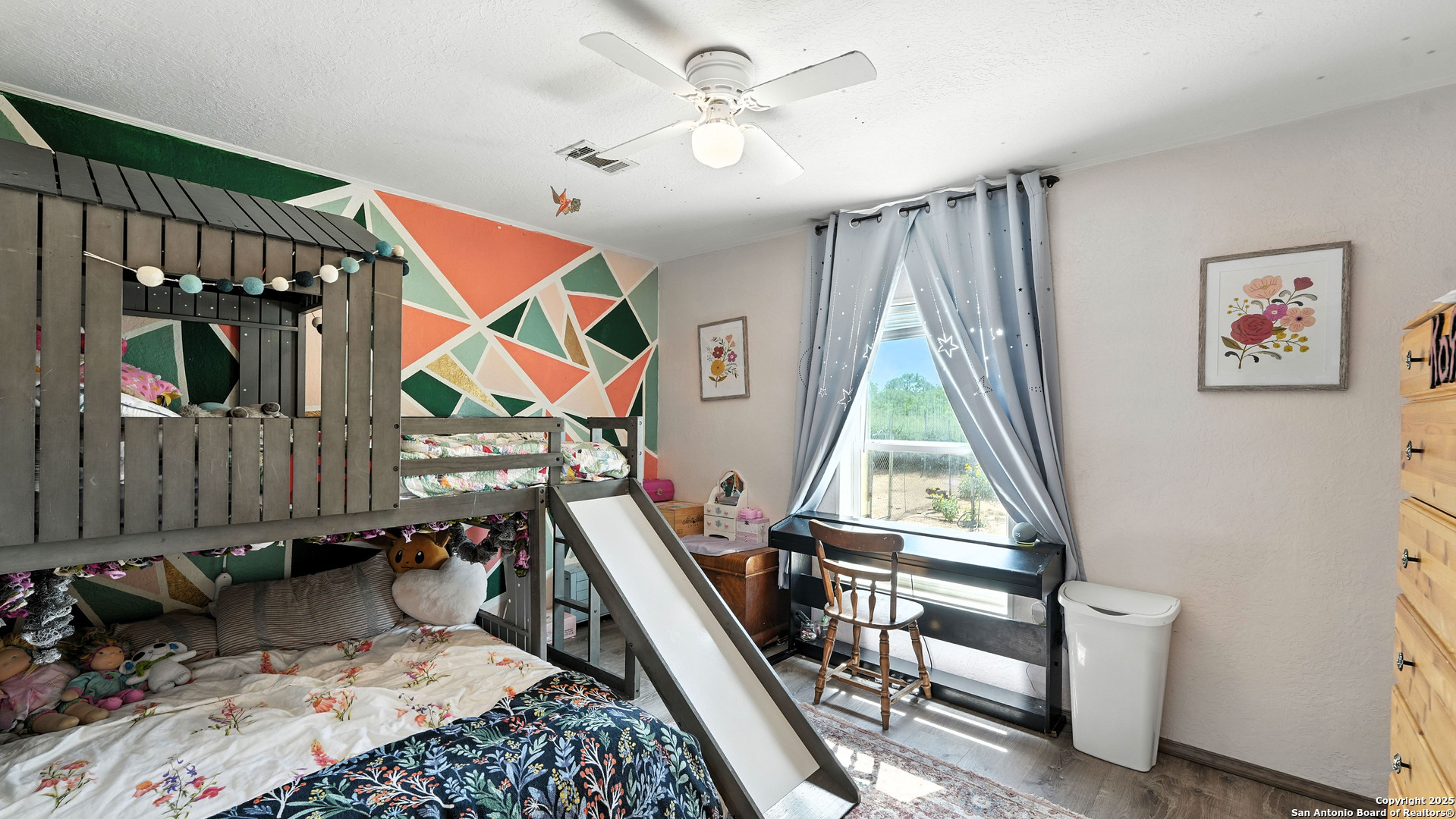 property viewer photo 22