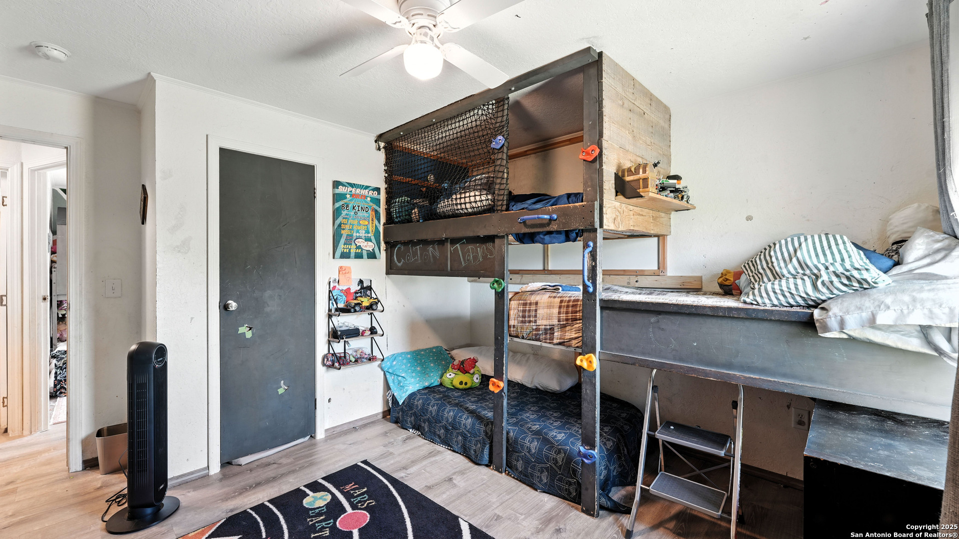 property viewer photo 23