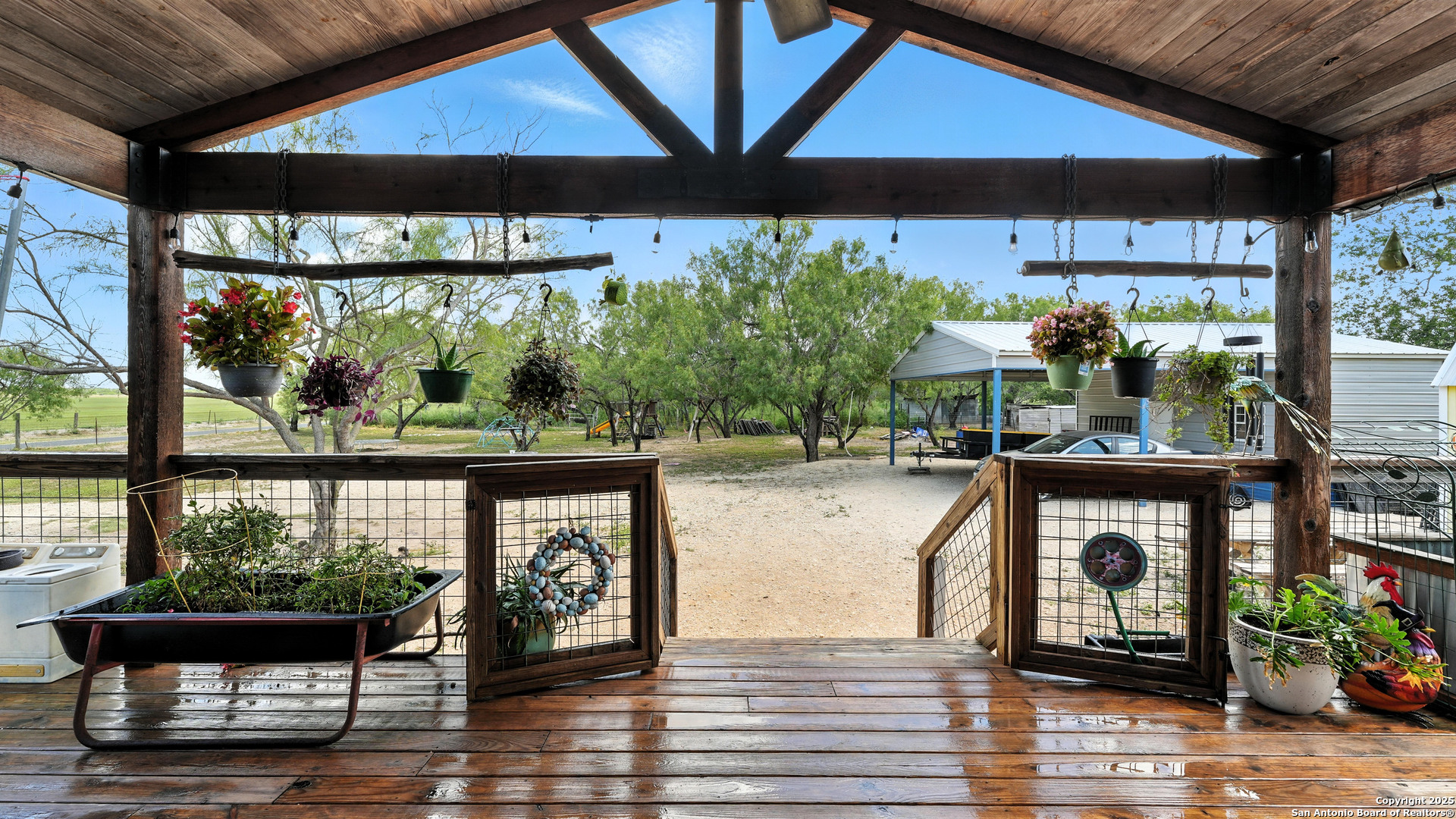 property viewer photo 3