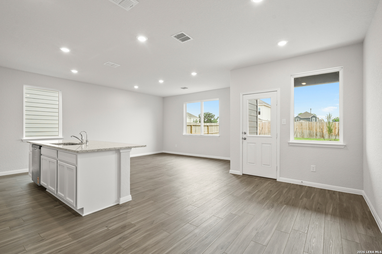 property viewer photo 1