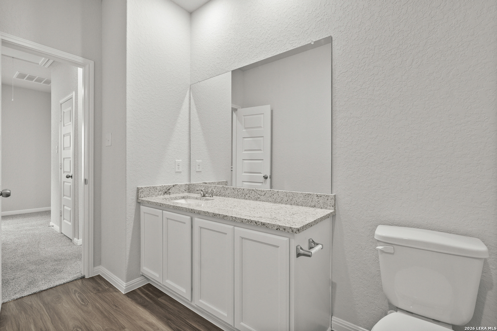 property viewer photo 15
