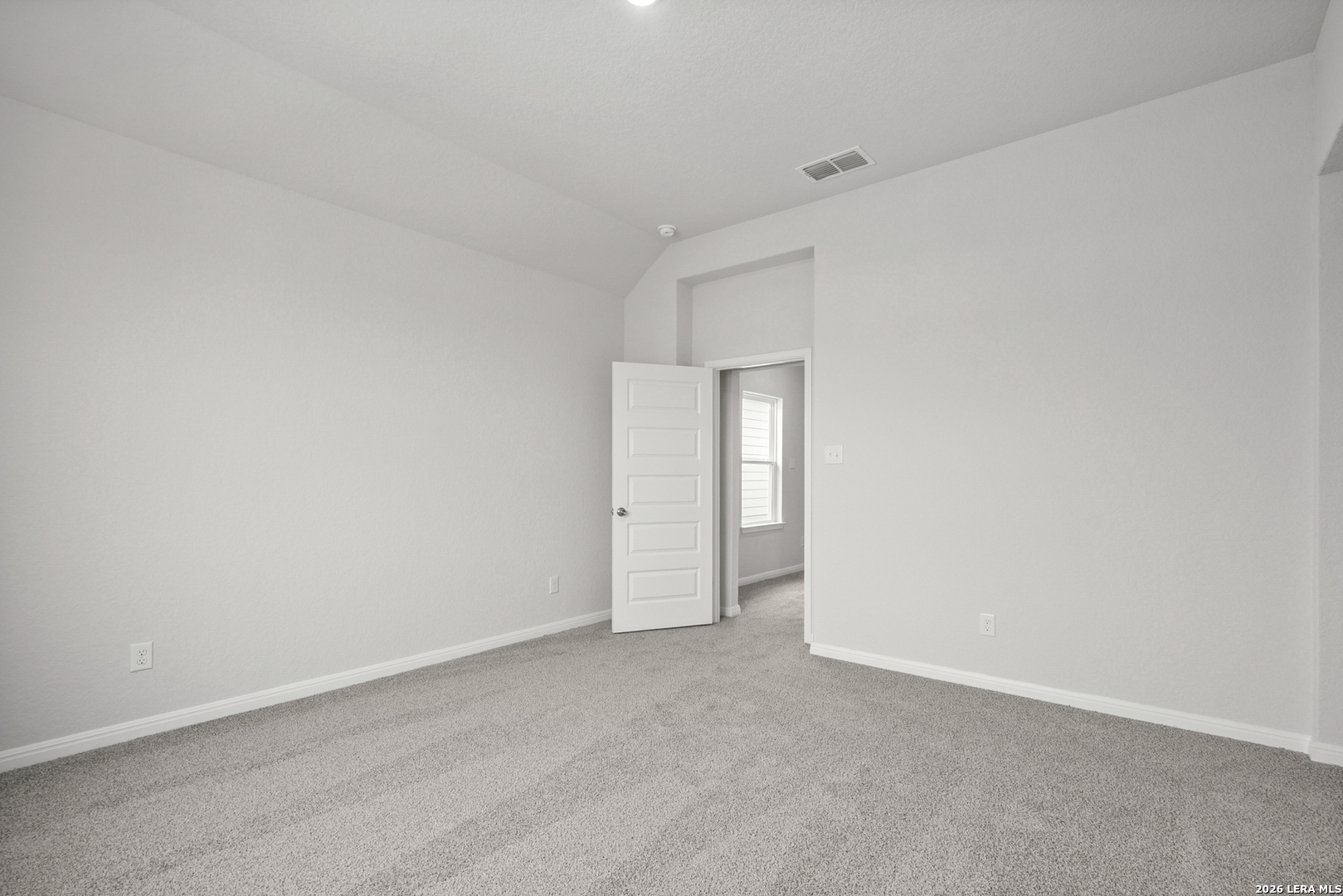 property viewer photo 18