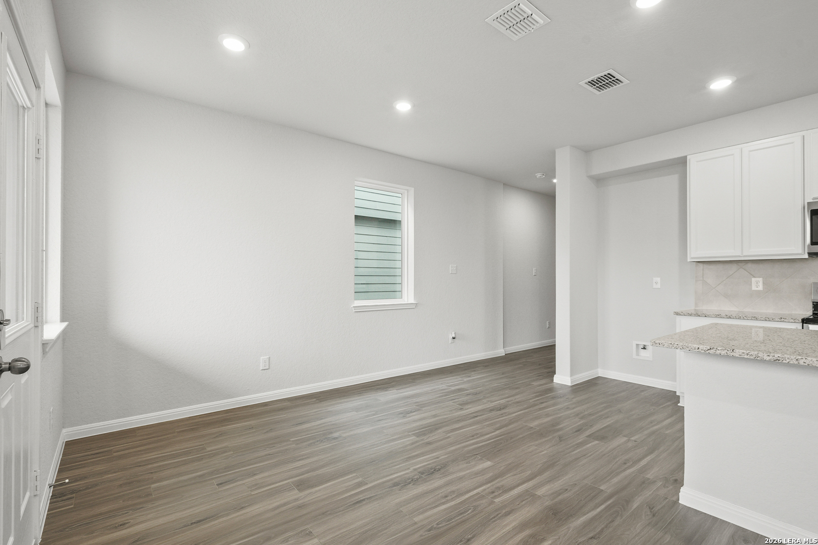 property viewer photo 4