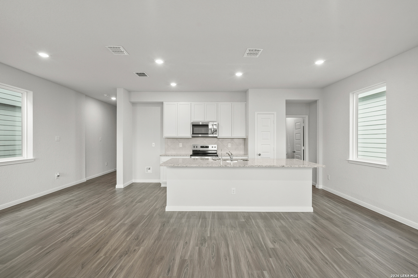 property viewer photo 5