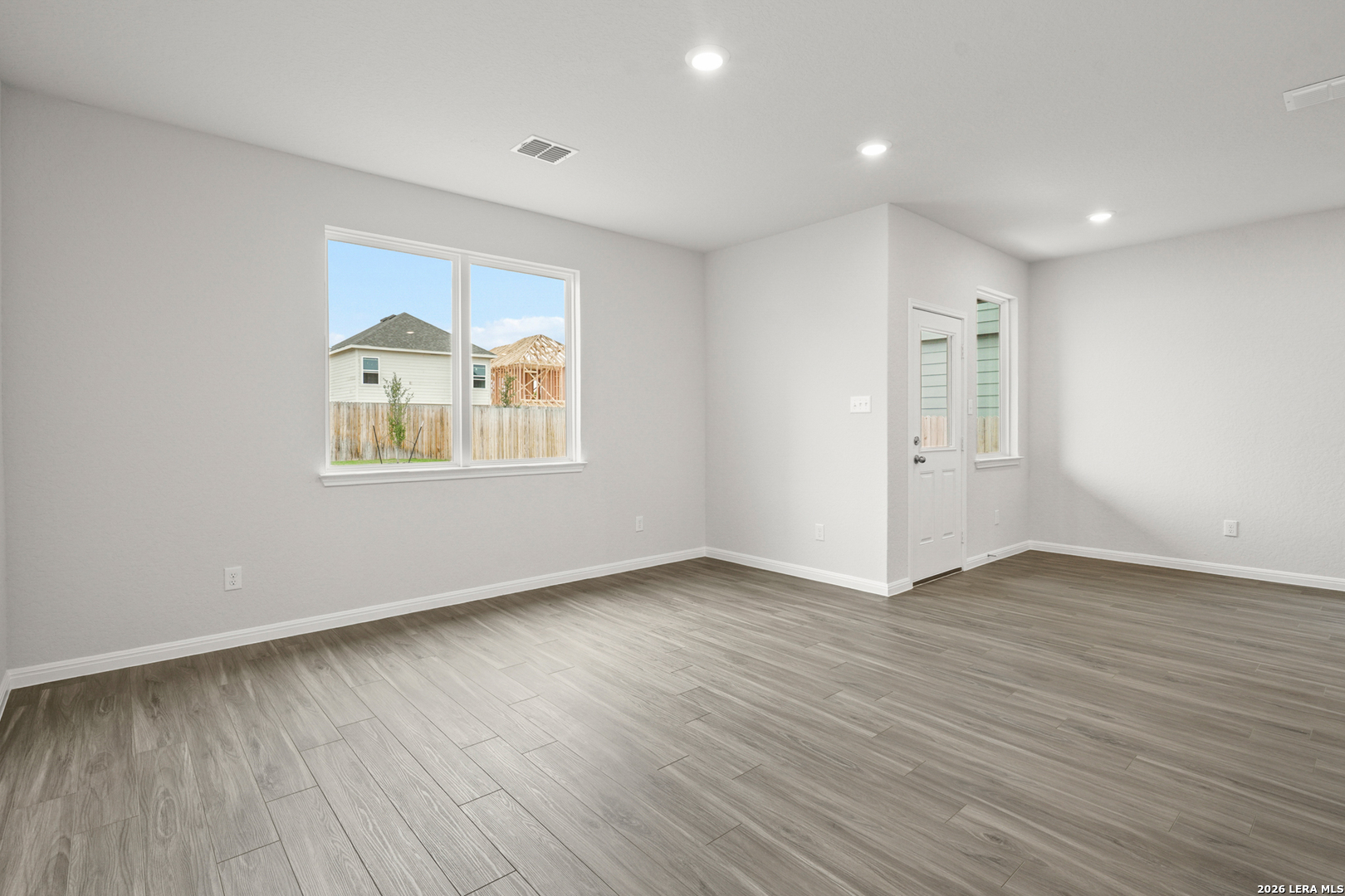 property viewer photo 7