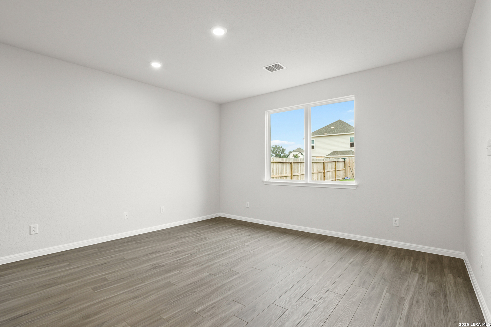 property viewer photo 8