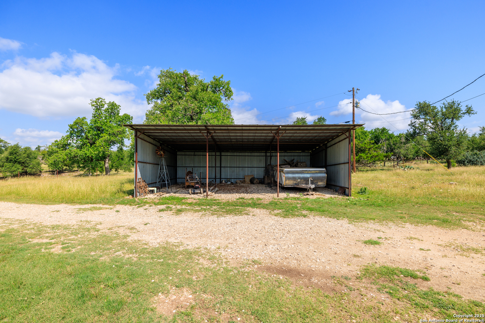 main property photo 16