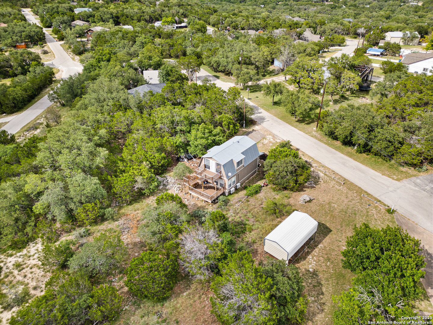 main property photo 33