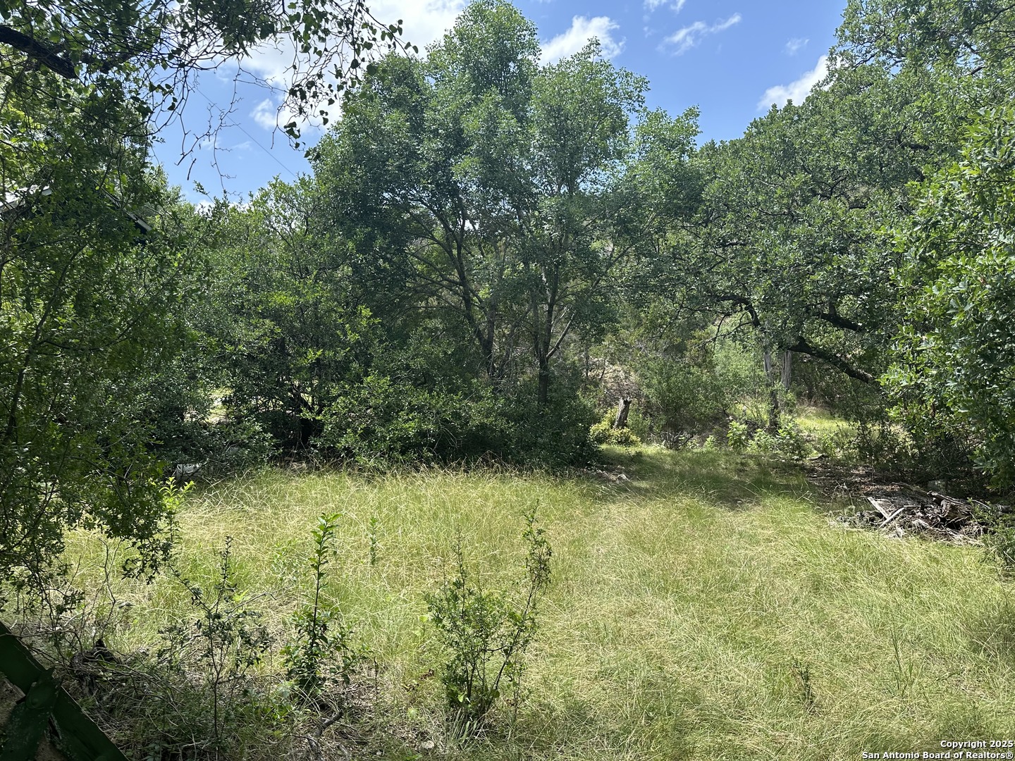 main property photo 6