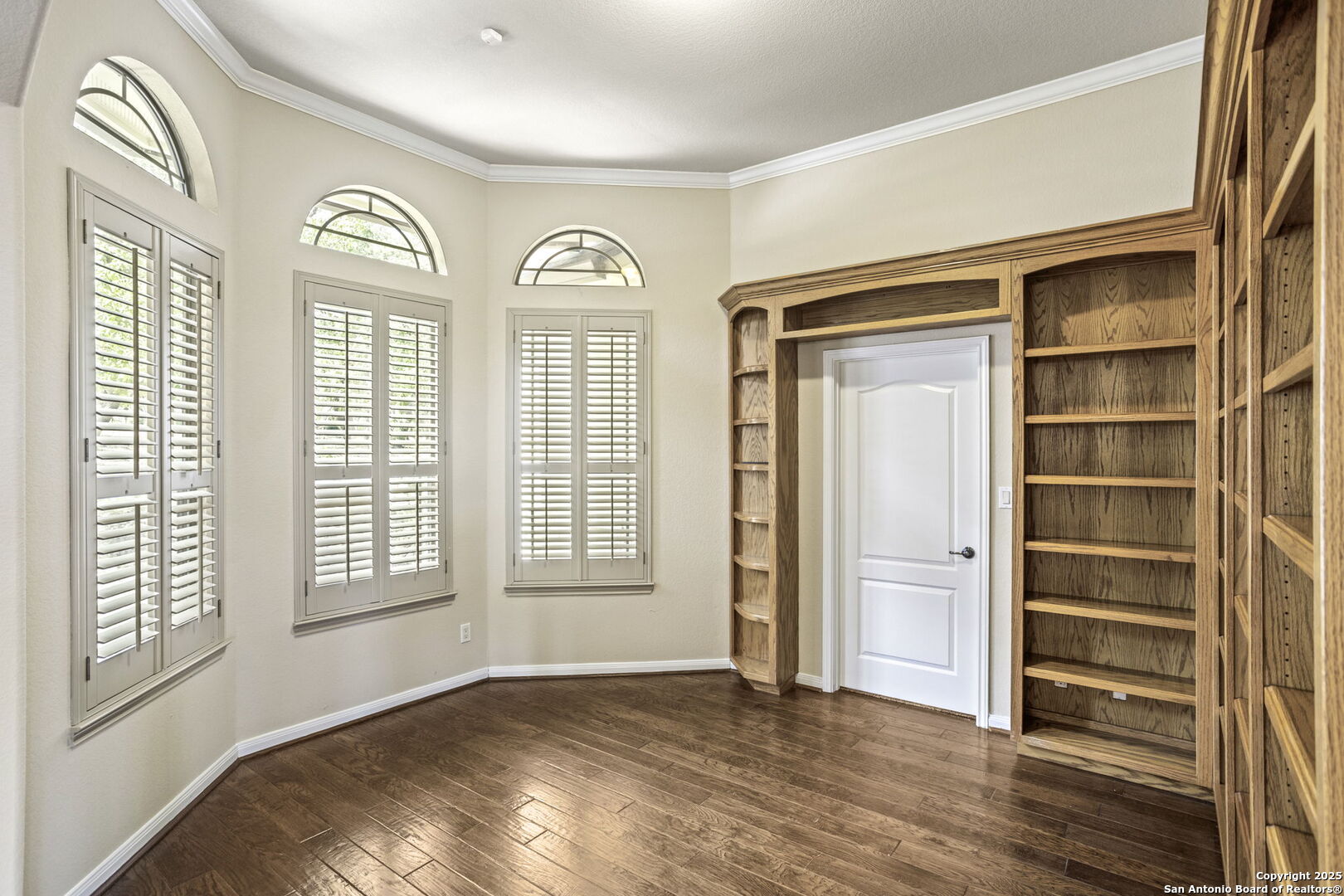 main property photo 12