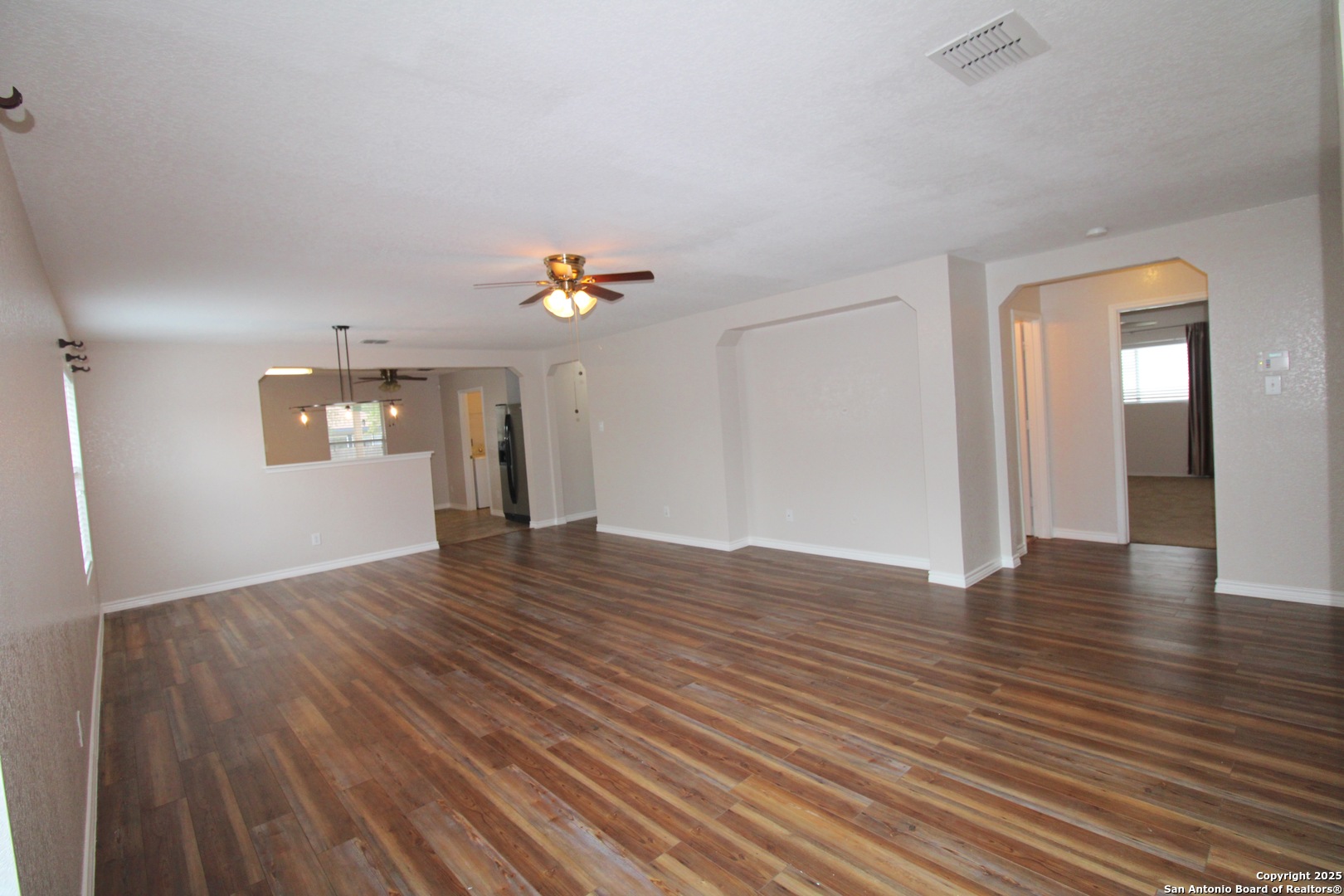 property viewer photo 1