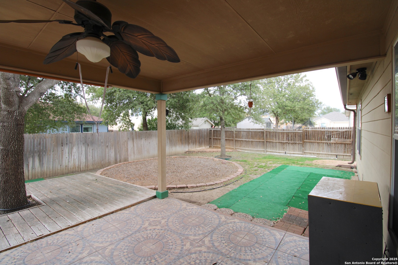 property viewer photo 23