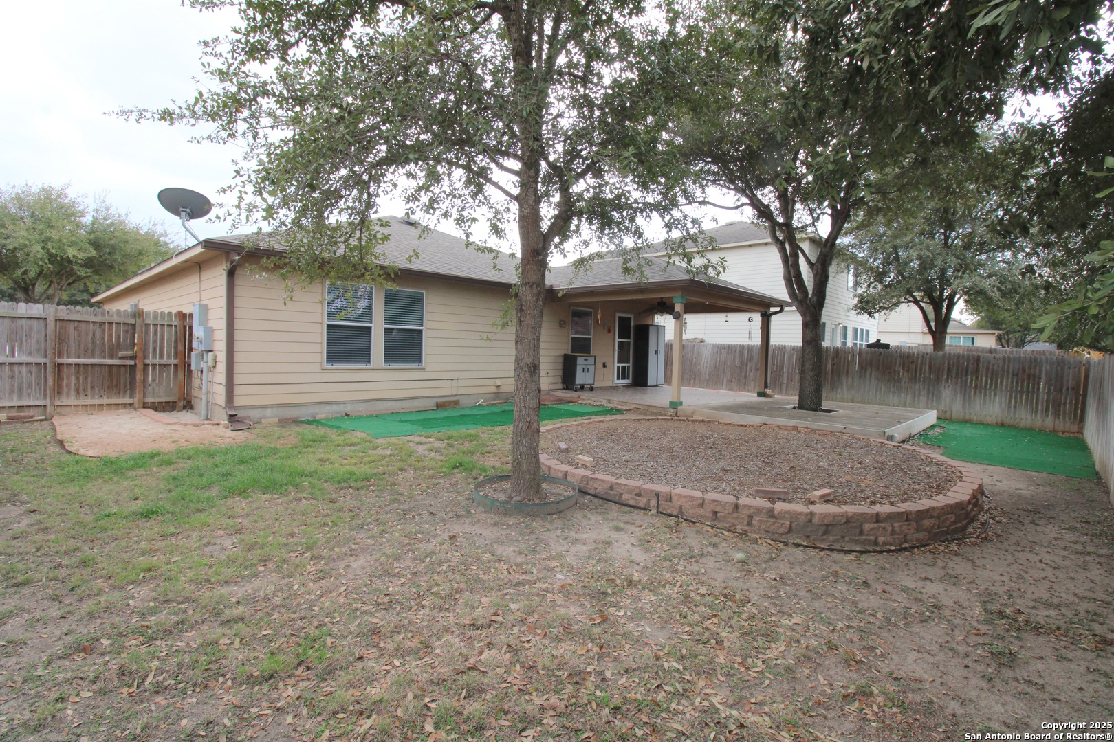 property viewer photo 25