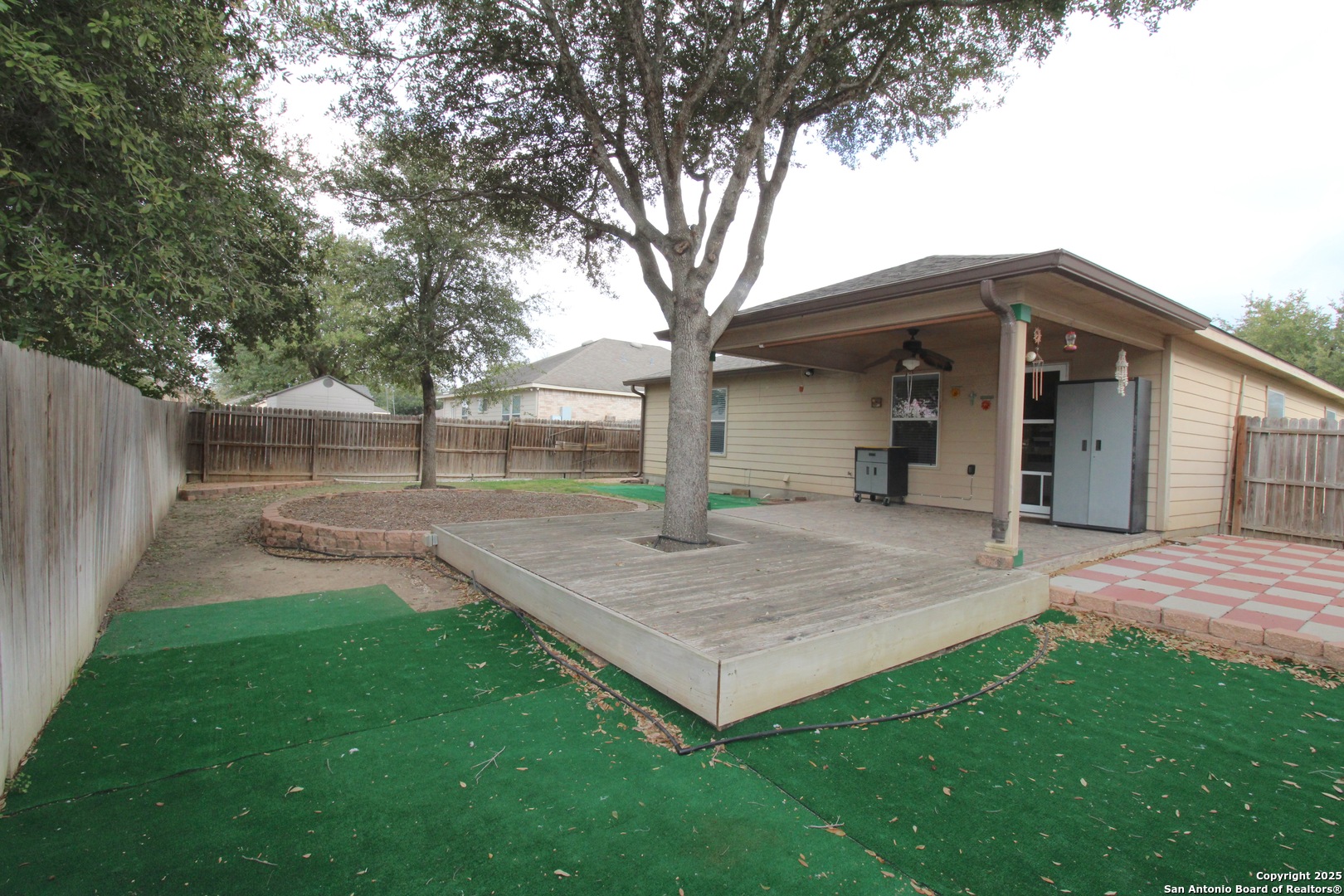 property viewer photo 26