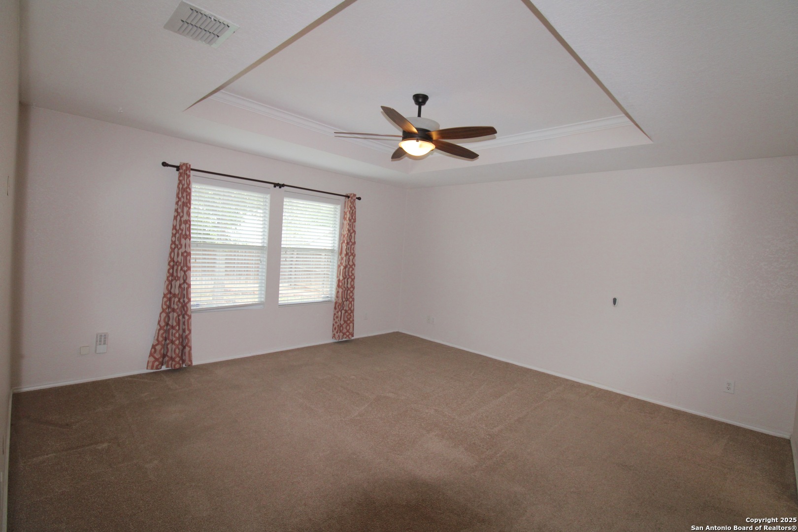 property viewer photo 9