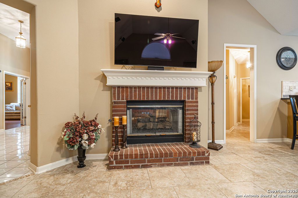property viewer photo 18